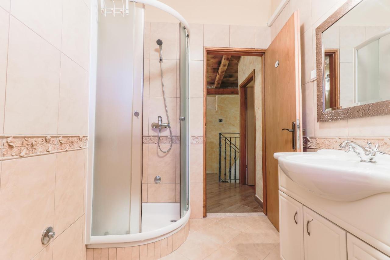 Apartman Lena Vrsar Ngoại thất bức ảnh